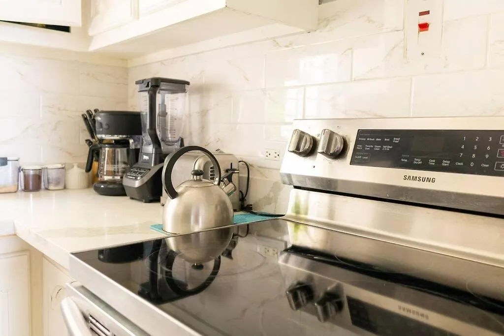 Penzion Coastal Bliss -Oceanview 2-Bedroom Condo In The Heart Of Ocho Rios Town