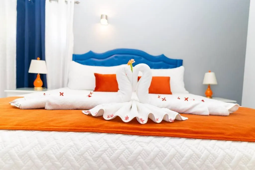 Coastal Bliss -Oceanview 2-Bedroom Condo In The Heart Of Ocho Rios Town 0*,